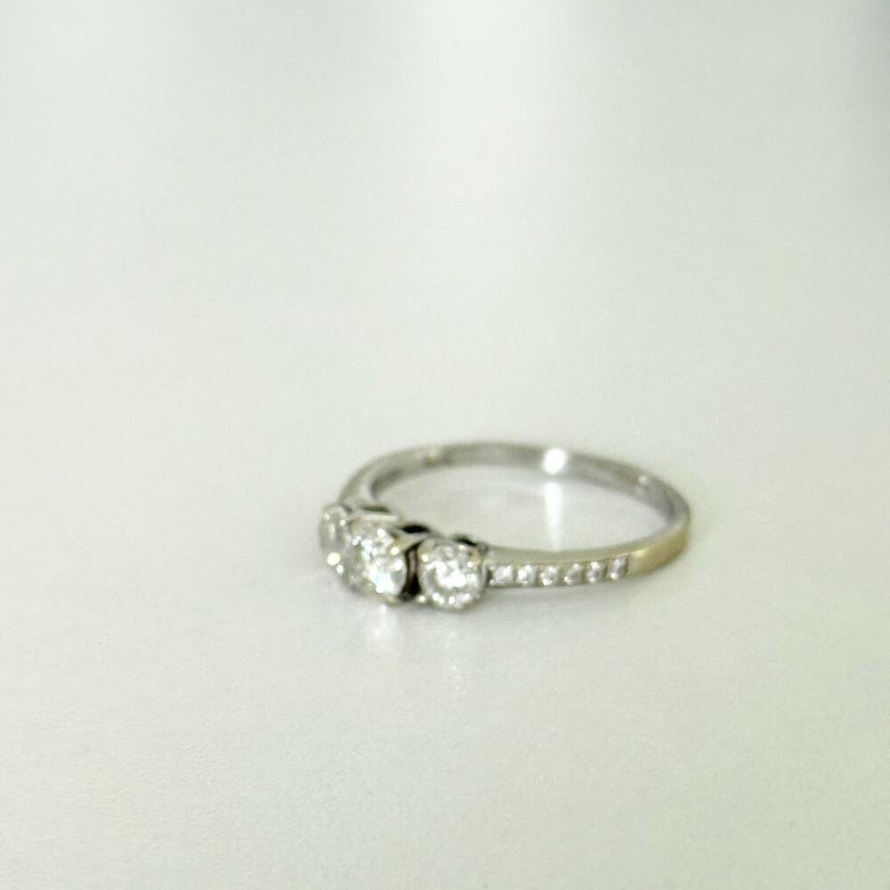 LSC 18K White Gold Genuine Diamond 3 Stone W/ Accents Engagement Band Ring Sz 8 - Picture 6 of 16